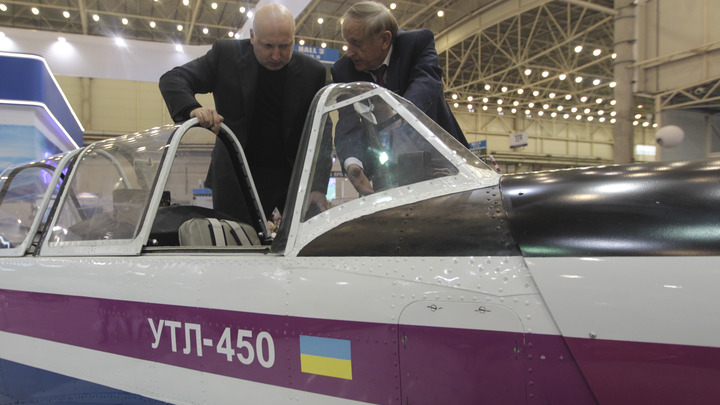 Путин применил климатическое оружие - в Сети высмеяли заявления Турчинова об украинском флоте в Азовском море