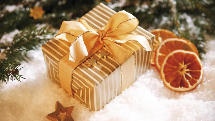Лучший подарок на Новый год: 10 вариантов - с деньгами и без