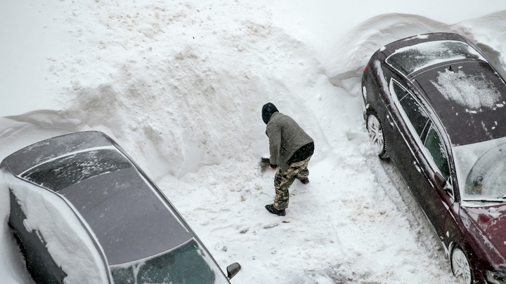 На дорогах Кубани развернули 16 пунктов обогрева: Сообщаем, как регион борется со снегопадом