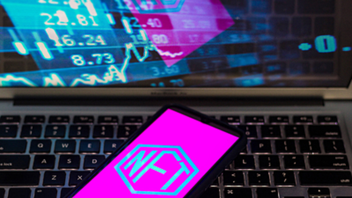 Вид на жительство за 2,5 млн рублей: Изгнанный из России Мирзализаде устроил аукцион-провокацию