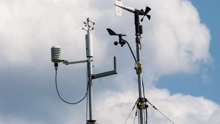 Синоптики предупредили москвичей о рекордном давлении в выходные: Такого не было 80 лет