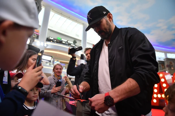 Овечкин сломал ногу. Как надолго ему придётся выбыть из игры, что говорят в команде?