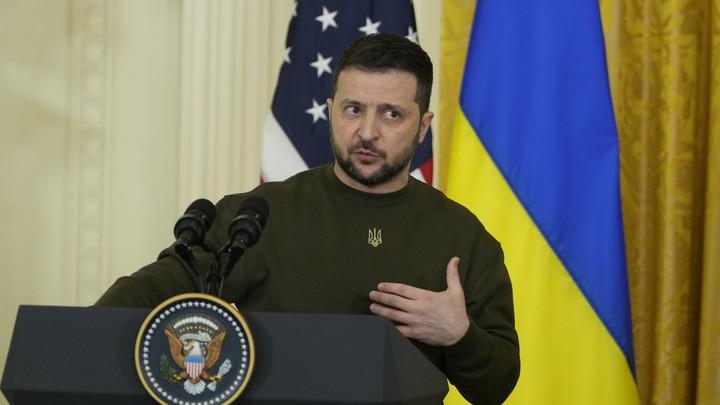 Завтрак в Давосе начался с громкого заявления Зеленского о жизни Путина