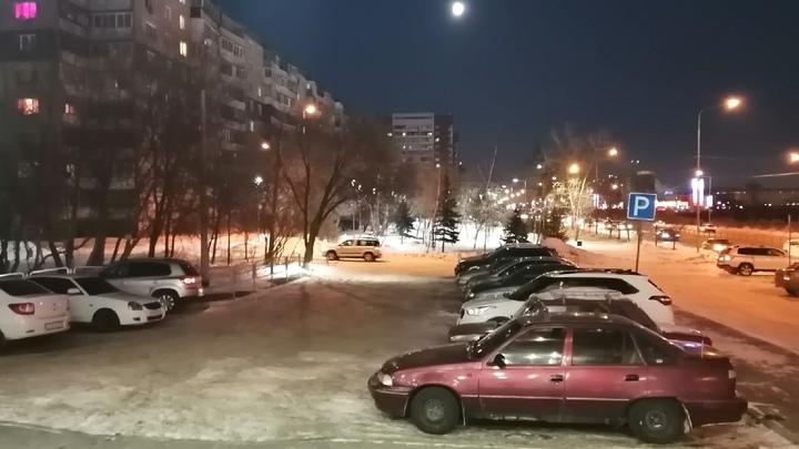 Житель Озерска разбил пять автомобилей, угоняя от полиции: без прав, пьяный и на чужом авто