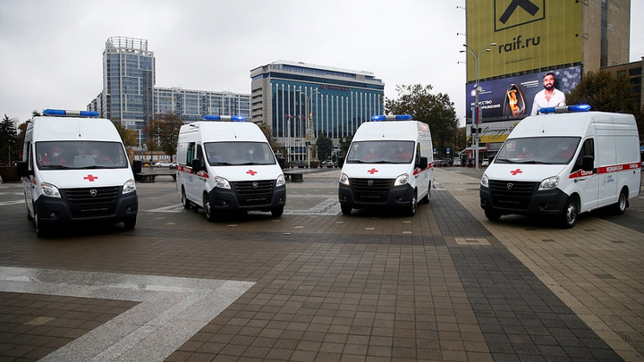Больницы пять муниципалитетов Кубани получили новые машины скорой помощи