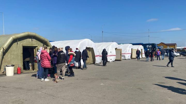 В палаточном городке в Ростовской области развернули полевой модуль Центра медицины катастроф