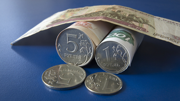 Минфин Беларуси отрицает переход страны на российский рубль