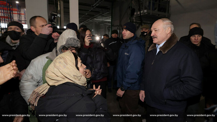 Лукашенко анонсировал возможное изменение маршрута беженцев в ЕС