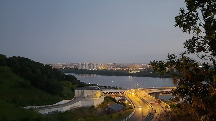 В Нижнем Новгороде появился стрит-арт о Гребнёвских песках
