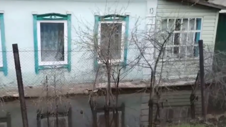 Вода по колено: дома челябинцев затопило после капитального ремонта