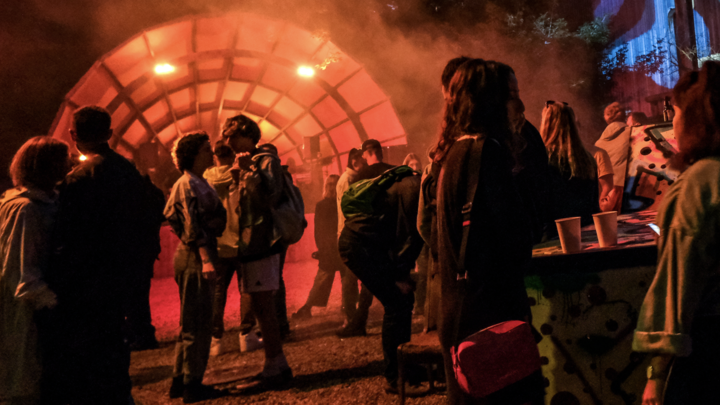 Спустя год после голой вечеринки в том же клубе всех положили лицами в пол: Находки показали - ОМОН пришёл не зря