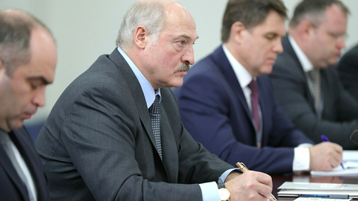 Лукашенко лишил ордена Почёта бывшего главу ПВТ Валерия Цепкало