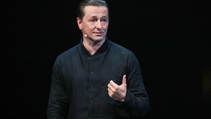 Безруков требует взыскать деньги с ИП, продававшей маски с его лицом