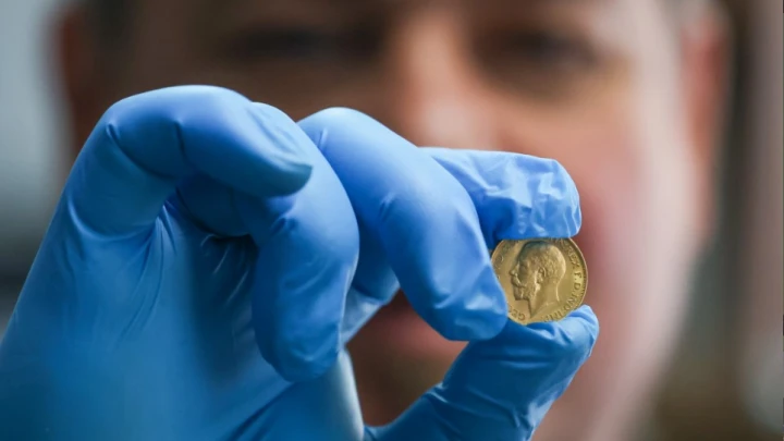 Зарплата, достаточная для нормальной жизни: Вычисления от финансиста