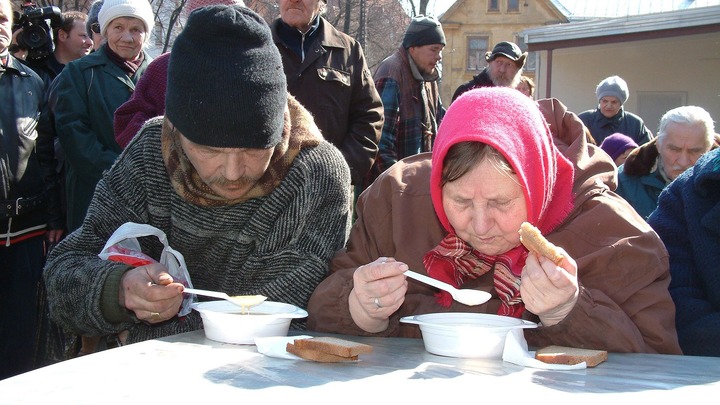 Одни считают последние копейки, другие уничтожают еду: Малофеев показал, как спасти миллионы от голода