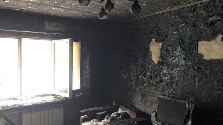 В Новосибирске начался суд над 19-летней няней детей, погибших при пожаре