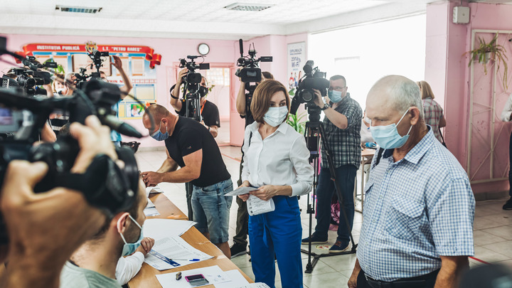 Политический сдвиг в Молдавии: Правящая партия потерпела поражение на выборах