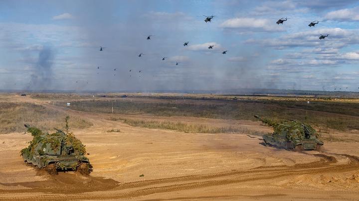 В Сети появились кадры большого скопления военной техники ВСУ в одном месте
