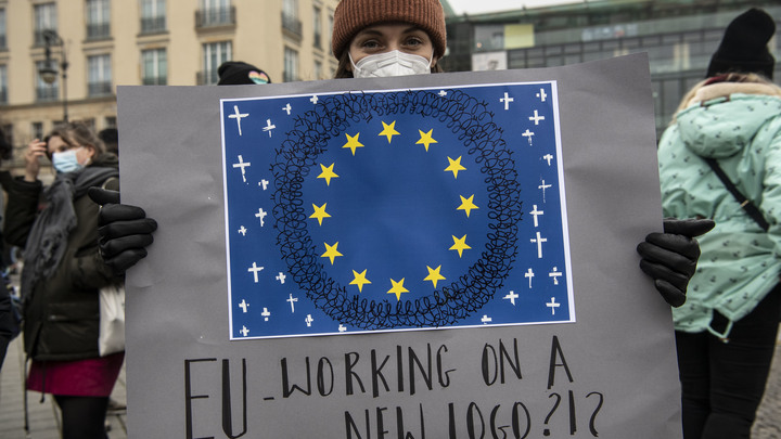 Мы их задушим, Скоро им конец: Шарий высмеял жалобу ЕС