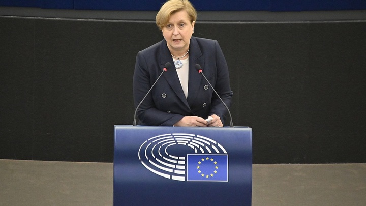 В Европарламенте призвали навсегда уничтожить Россию