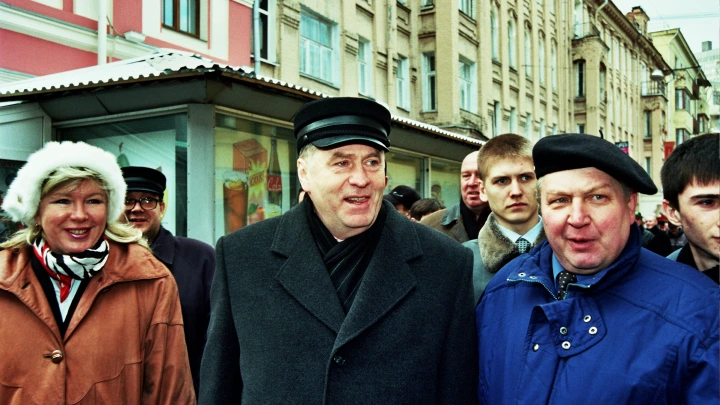 Земляком не гордятся: Казахстан отверг установку памятника Жириновскому