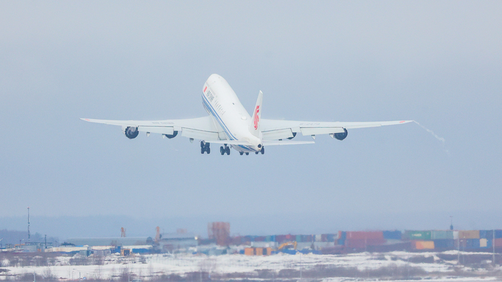Авиакомпания Azur Air запросила допуск на рейсы из Перми в Танзанию