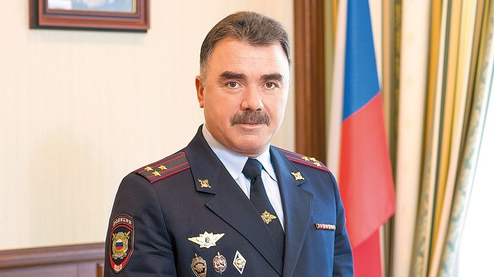 Начальник УМВД по Тольятти Хейрулла Ахмедханов лично задержал преступника: тот угрожал оружием