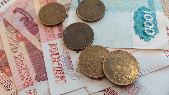 В Юрьевце украли 5 килограммов денег в банке. Трехлитровой