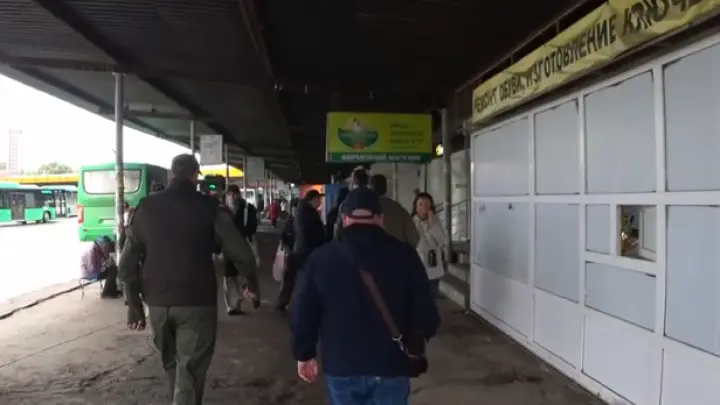 Срок годности замазали ручкой: мигранты продавали челябинцам непонятно что