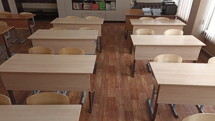В Кузбассе уволили учителя, который подрался с учеником на глазах у школьников