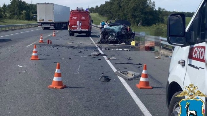 Двое погибли, трое ранены: жестокое ДТП с фурой произошло в Самарской области