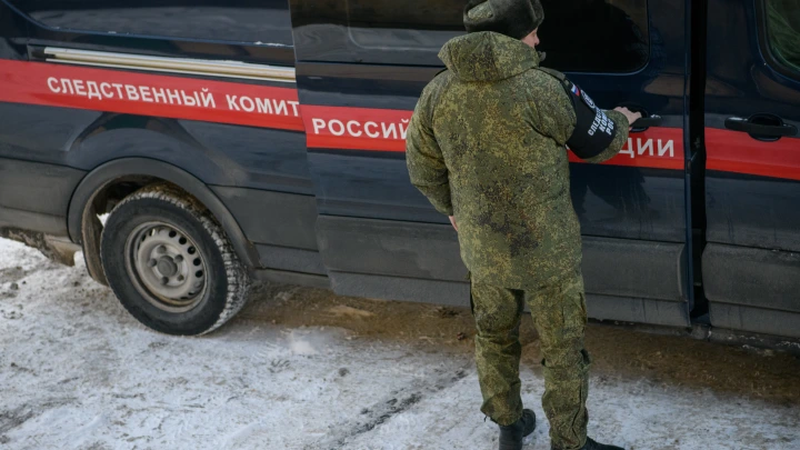 Задержана мать пятилетней девочки, тело которой найдено в диване