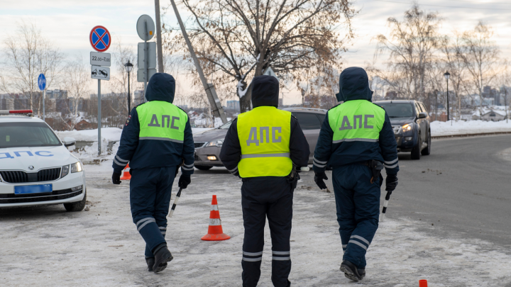 К пострадавшим даже не приблизился: Бизнесмен на Гелике протаранил микроавтобус с детьми. Спасать уже было некого