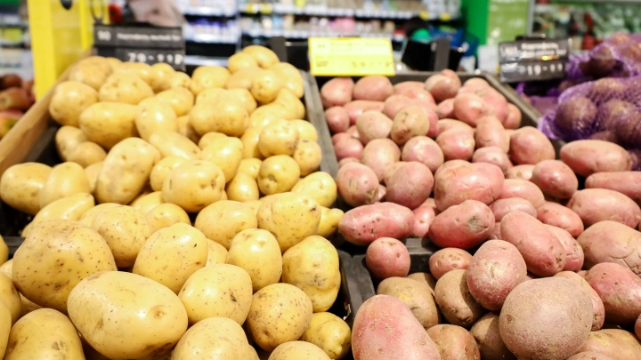 Попыталась поставить русских на место, но оконфузилась: Американка трясла картофелем на камеру, не предполагая, что её ждёт Попыталась поставить русских на место, но оконфузилась: Американка трясла картофелем на камеру, не предполагая, что её ждёт