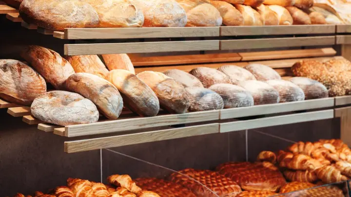 Малышева: хранить хлеб лучше всего в морозилках, а ни в каких не хлебницах