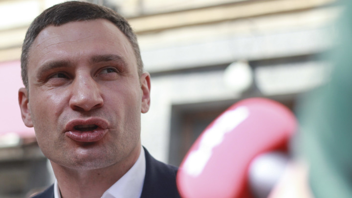 Ограмотнять население: Выступление министра заставило вспомнить золотые цитаты Кличко