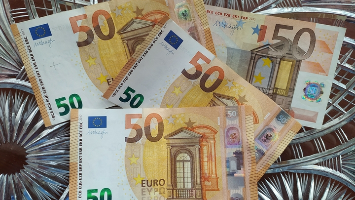 Глава Минфина Франции назвал сумму замороженных активов ЦБ и граждан России