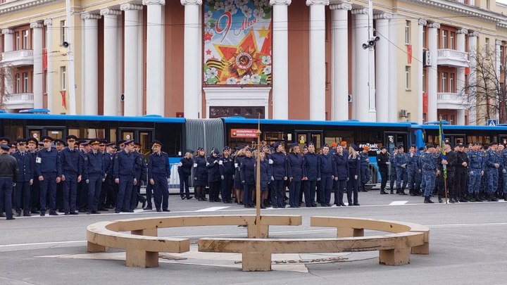 В центре Кемерова запретили проезд, стоянку и изменили маршруты общественного транспорта
