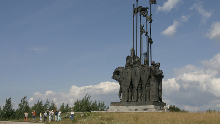 На коне или на ногах? Нижегородцы выберут памятник Александру Невскому к 800-летию города