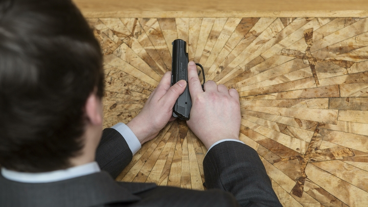 Американцы в панике скупают оружие перед выборами: Это тревожная тенденция