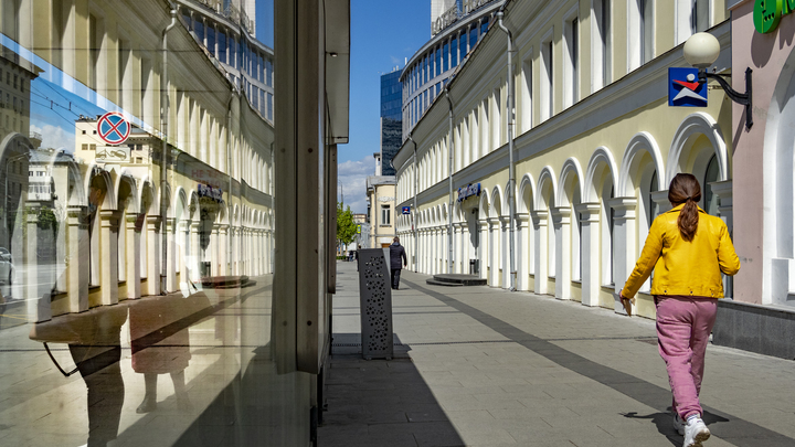 Карантинные меры любой ценой: Хазин уколол Собянина, рассказав о распаде губернаторского лагеря