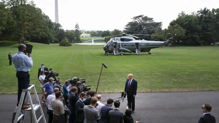 Сторонники Трампа допускают отравление президента США рицином