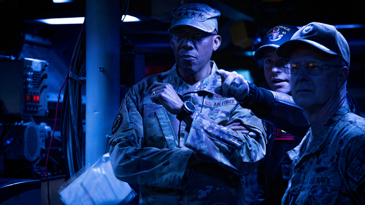 Американцев гонят отовсюду: К бойкоту присоединилась Дания