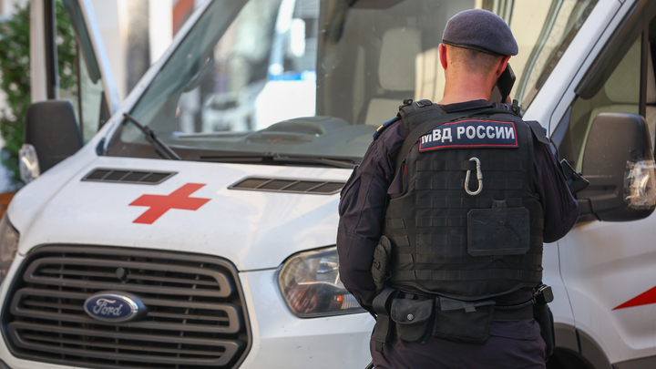 Работник пункта выдачи заказов в Москве избил пожилого мужчину