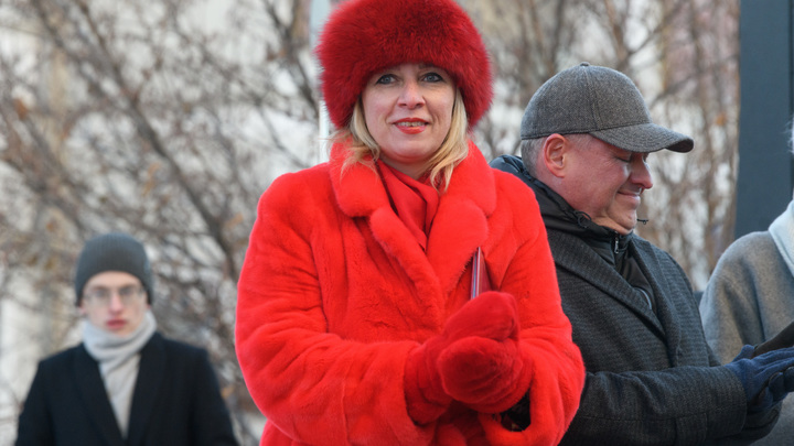 Шок был приятным: Захарова случайно узнала, что песню на её стихи исполнят на официальной церемонии