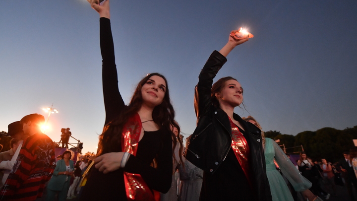 В русские школы вернутся серебряные медали