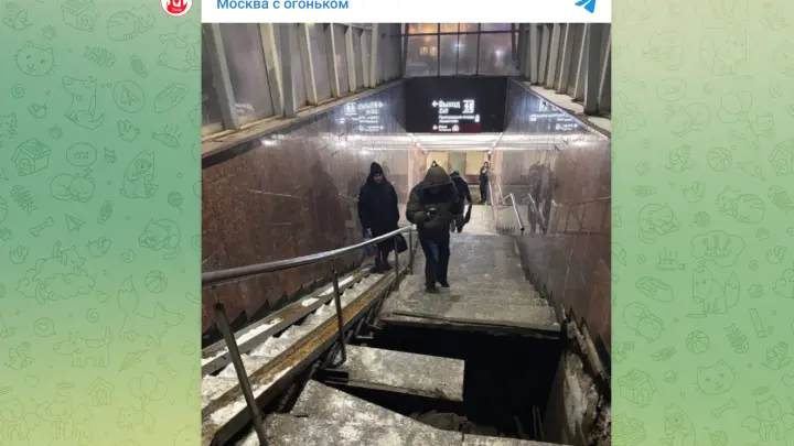 На Киевском вокзале провалилась лестница: кадры с места ЧП