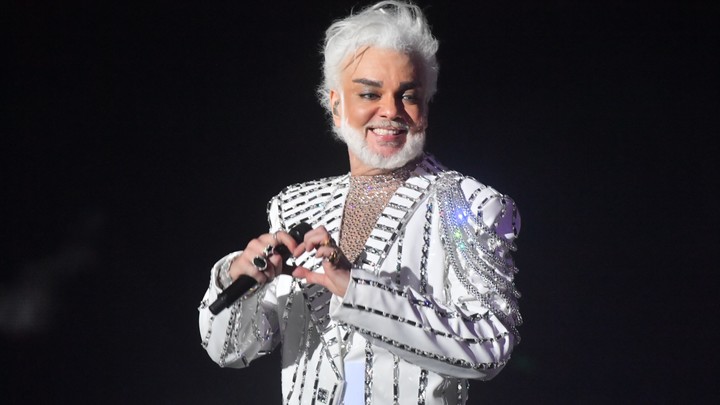 Извинения не сработали. Короли голой вечеринки возвращаются с шутками