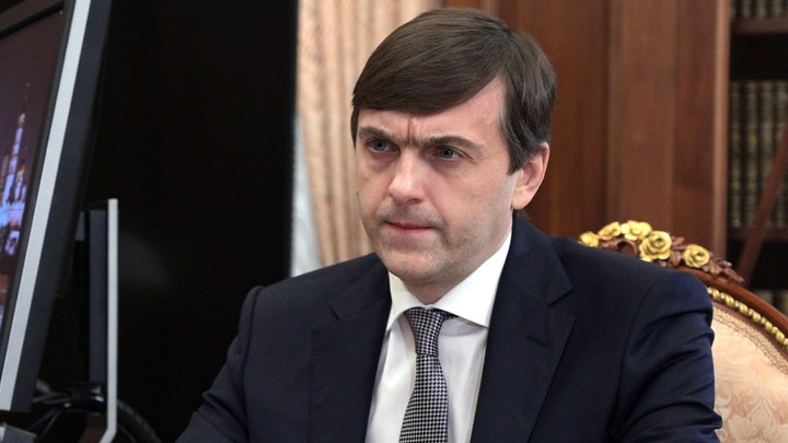 Министр просвещения России посетил Херсонскую область