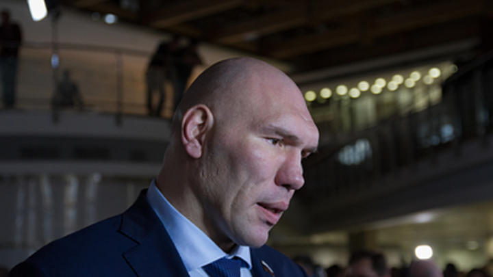 Валуев оценил шансы Плющенко на боксёрском ринге против Навального